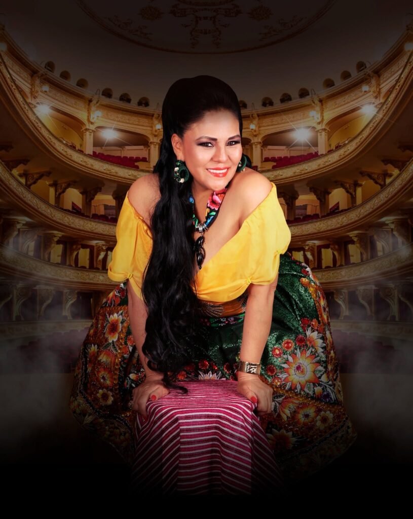 Dina Páucar